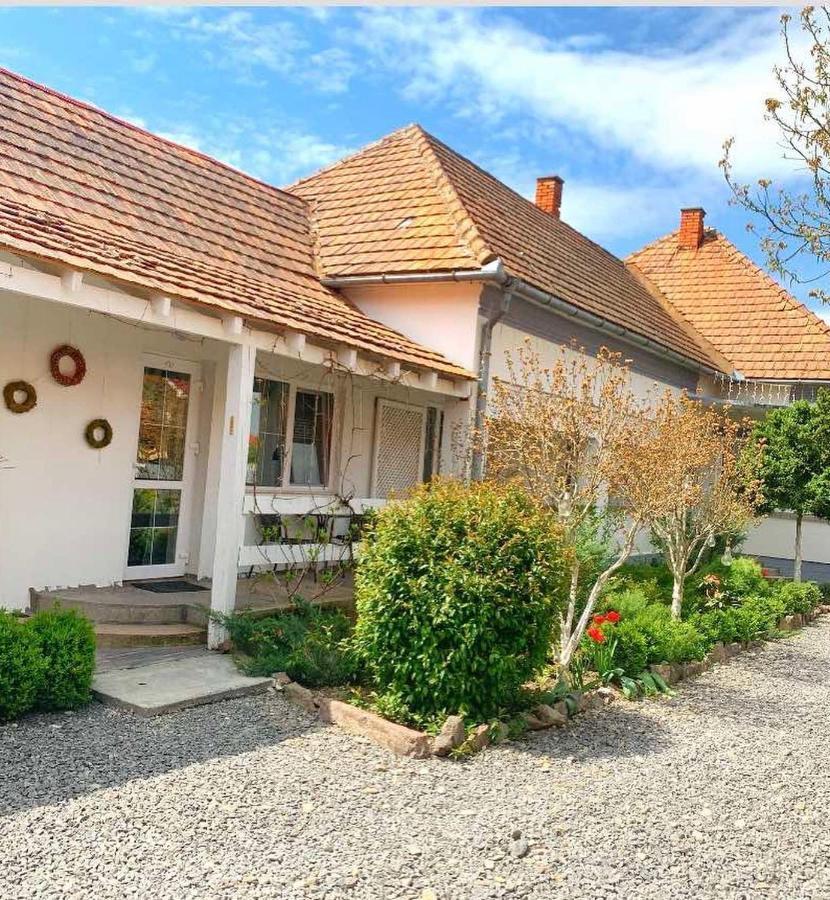 Villa Lukash Yanoshi Esterno foto