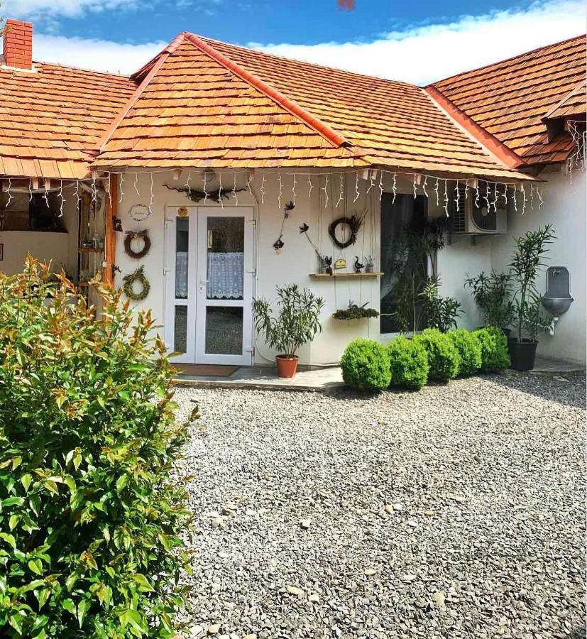 Villa Lukash Yanoshi Esterno foto