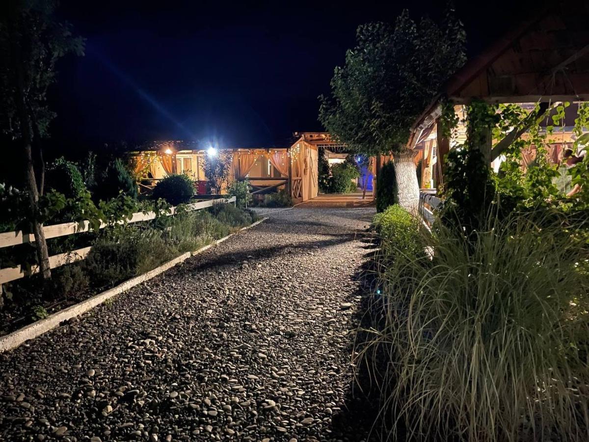Villa Lukash Yanoshi Esterno foto